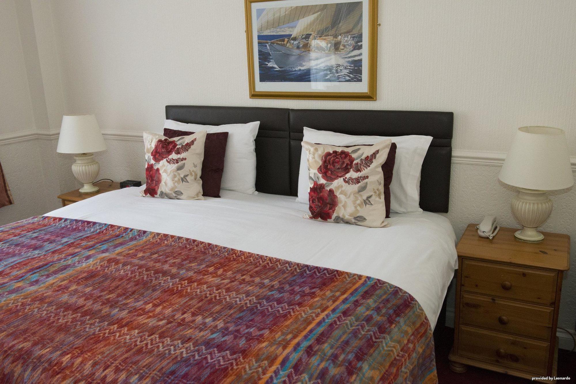 Cliff Head Hotel Bucht Bucht Carlyon Bay Exterior foto